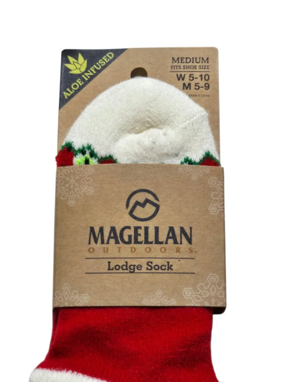 NWT Magellan Outdoors Cat Christmas Lodge Socks 2 Pair Red Cozy M 6-10